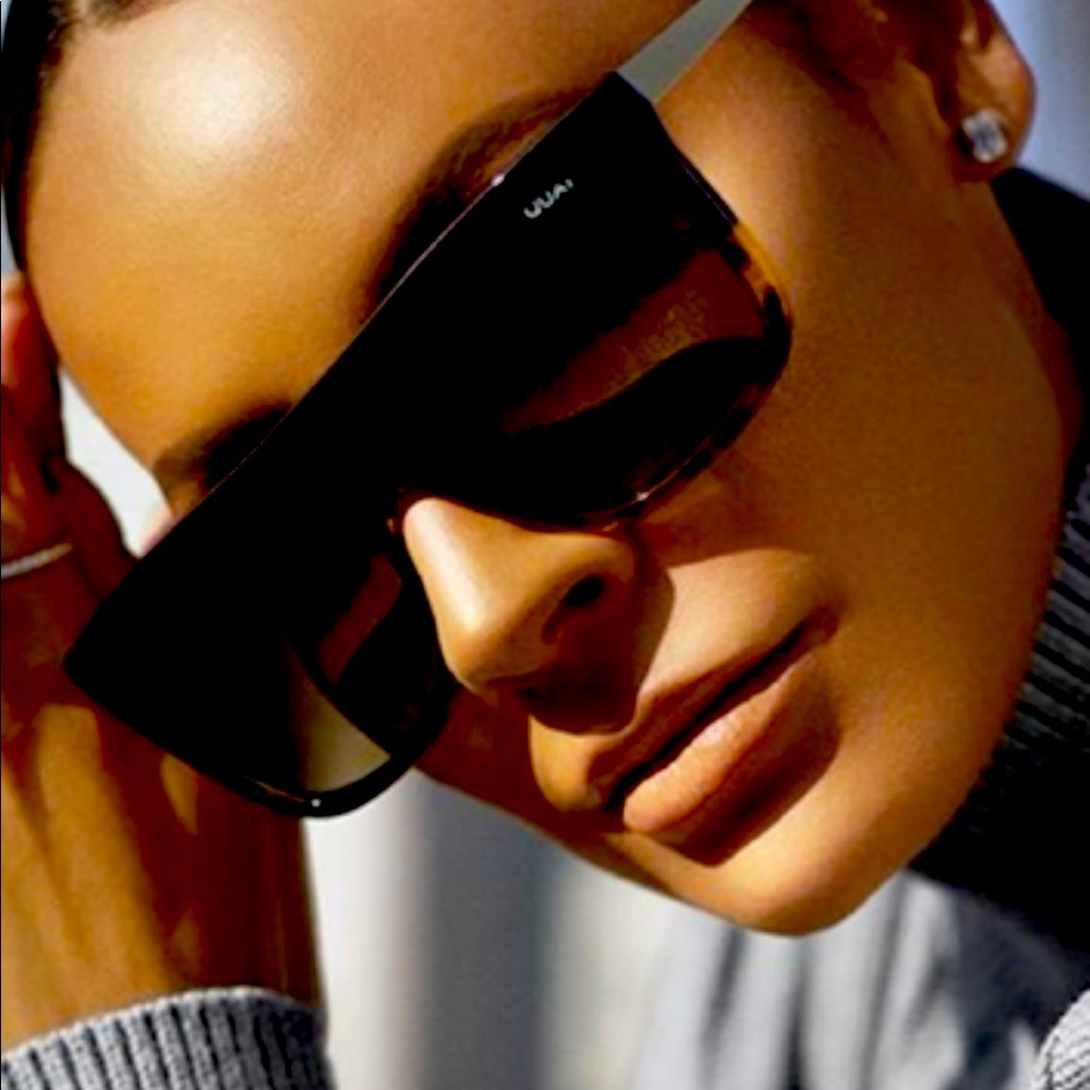 Quay Desi Perkins Sunglasses 🕶